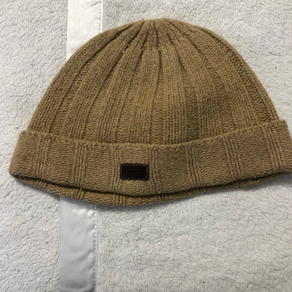 Beige skully